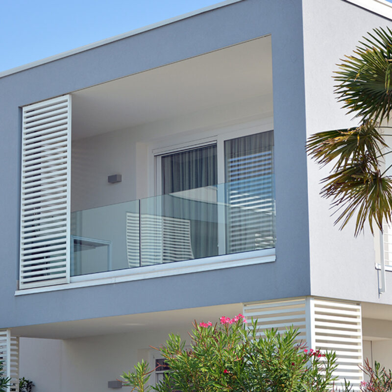 Applicazione Sun Shading Sunrise in un residence a Jesolo, Italia.