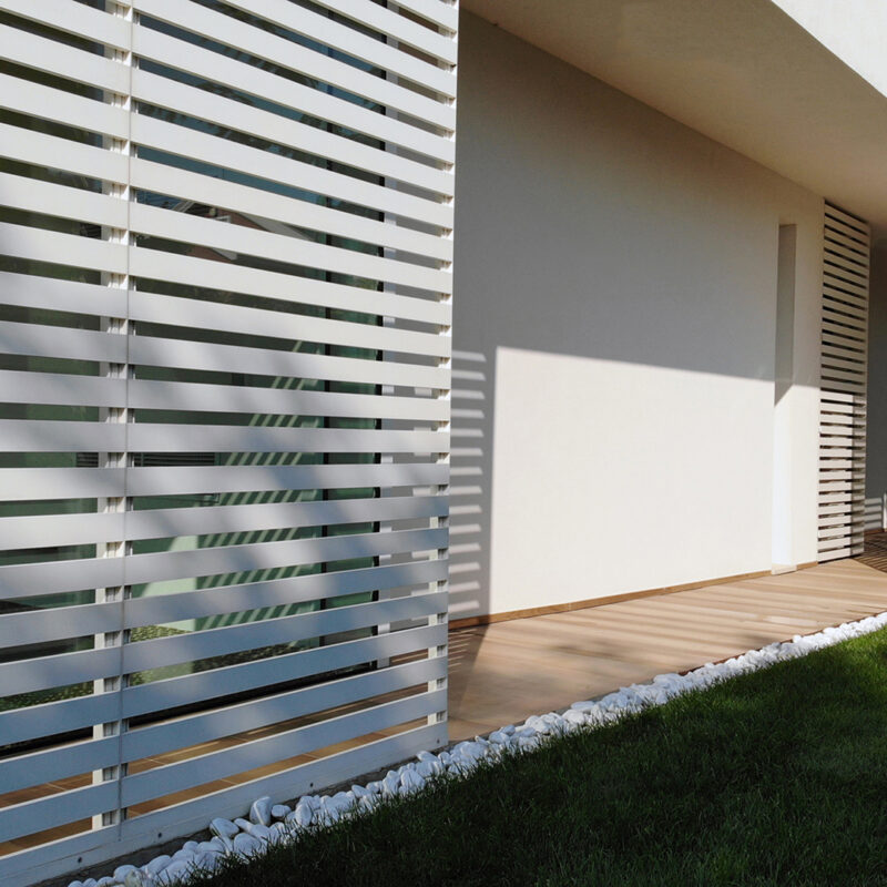 Applicazione Sun Shading Sunrise in una villa a Jesolo, Italia.